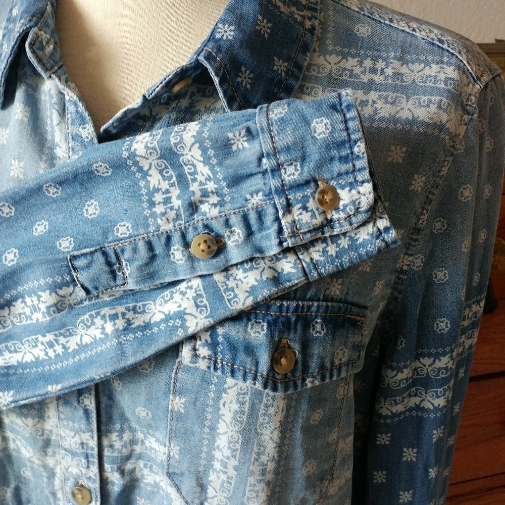 Bleached Boho Chambray Button Down XS - image 5